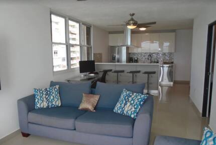 Raquet Club Condominiums - Beachfront Isla Verde - Carolina, Puerto Rico