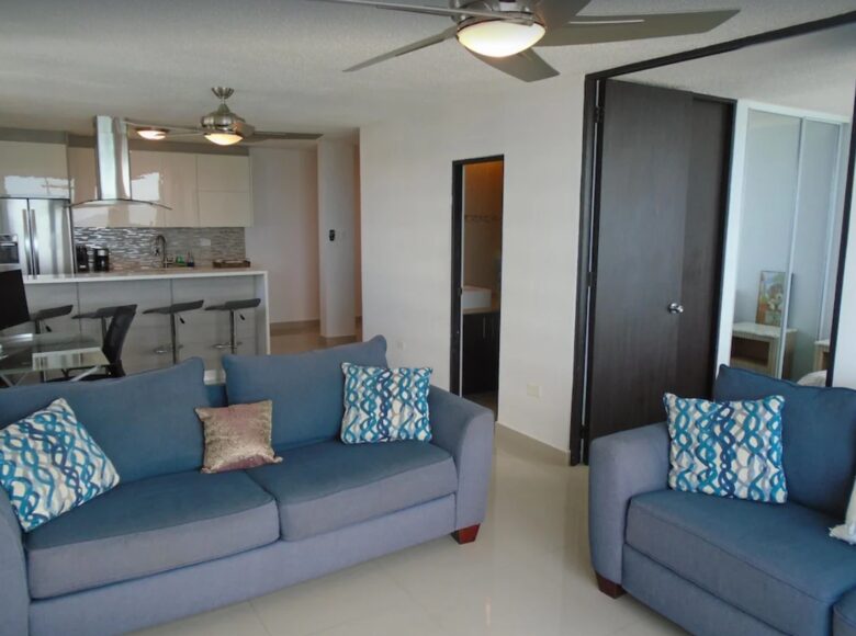 Raquet Club Condominiums - Beachfront Isla Verde - Carolina, Puerto Rico