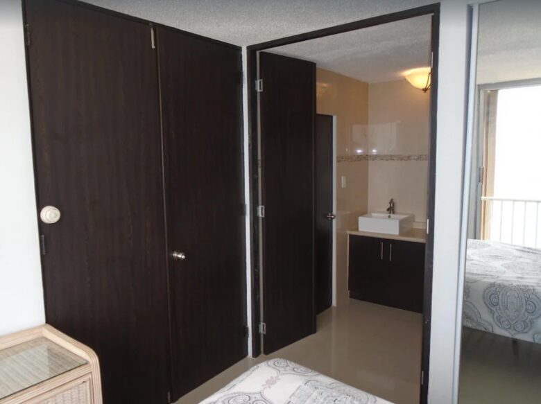 Raquet Club Condominiums - Beachfront Isla Verde - Carolina, Puerto Rico