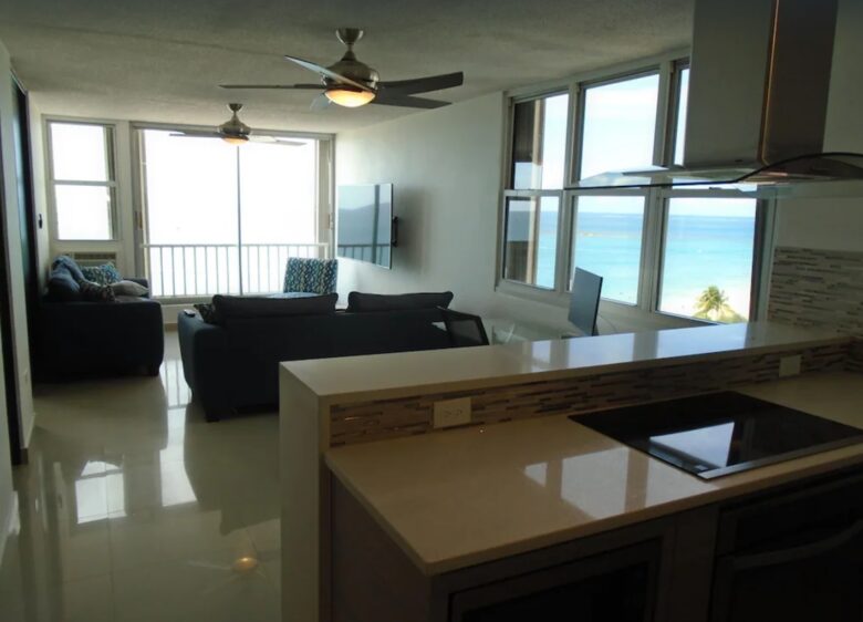Raquet Club Condominiums - Beachfront Isla Verde - Carolina, Puerto Rico