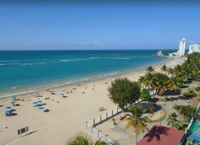 Raquet Club Condominiums - Beachfront Isla Verde - Carolina, Puerto Rico