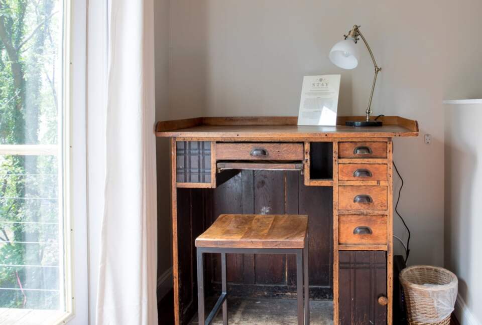 Charming Downtown Carriage House - Charlottesville, Virginia