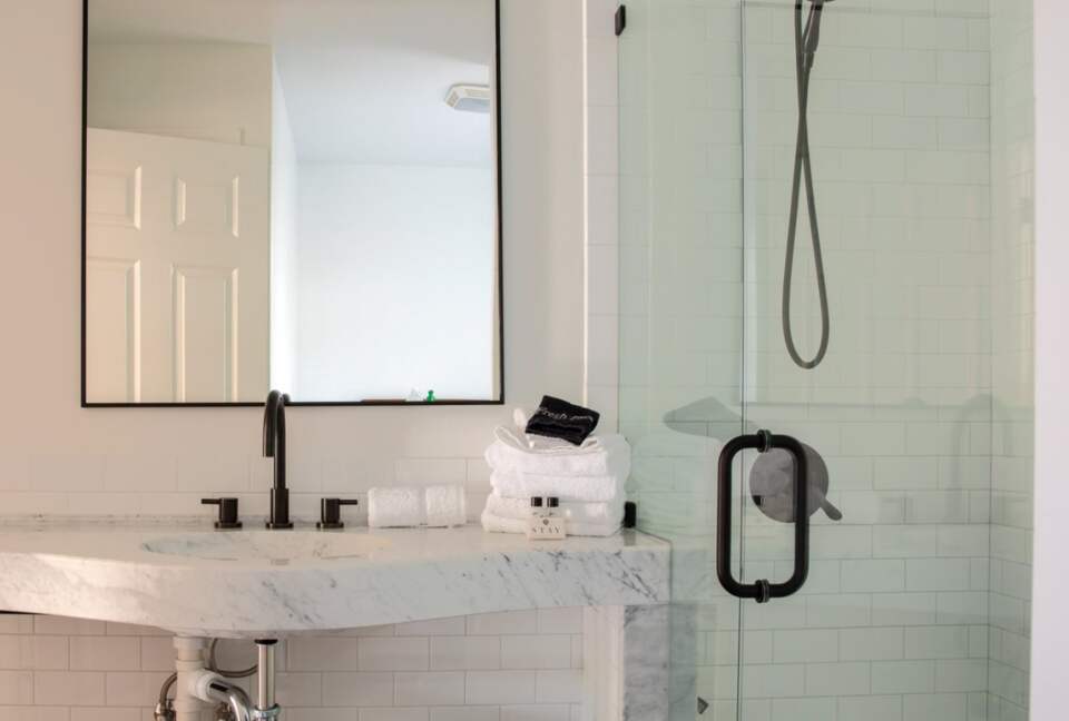 Charming Downtown Carriage House - Charlottesville, Virginia