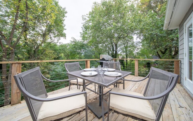 Charming Downtown Carriage House - Charlottesville, Virginia