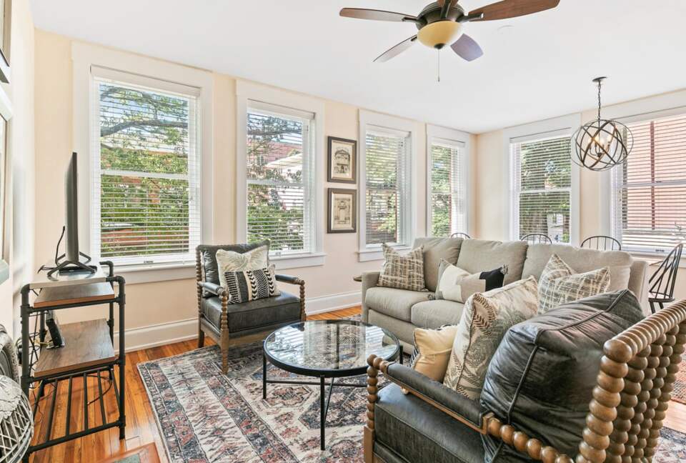 Charlottesville's Historic Downtown Getaway - Charlottesville, Virginia