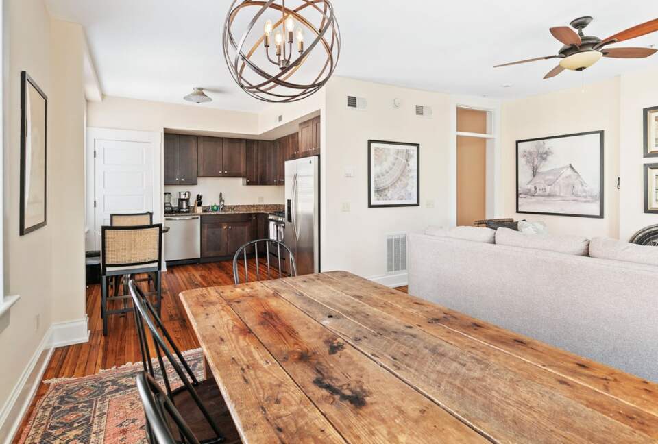 Charlottesville's Historic Downtown Getaway - Charlottesville, Virginia