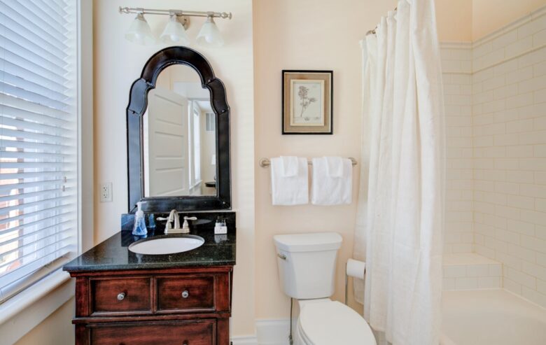 Charlottesville's Historic Downtown Getaway - Charlottesville, Virginia