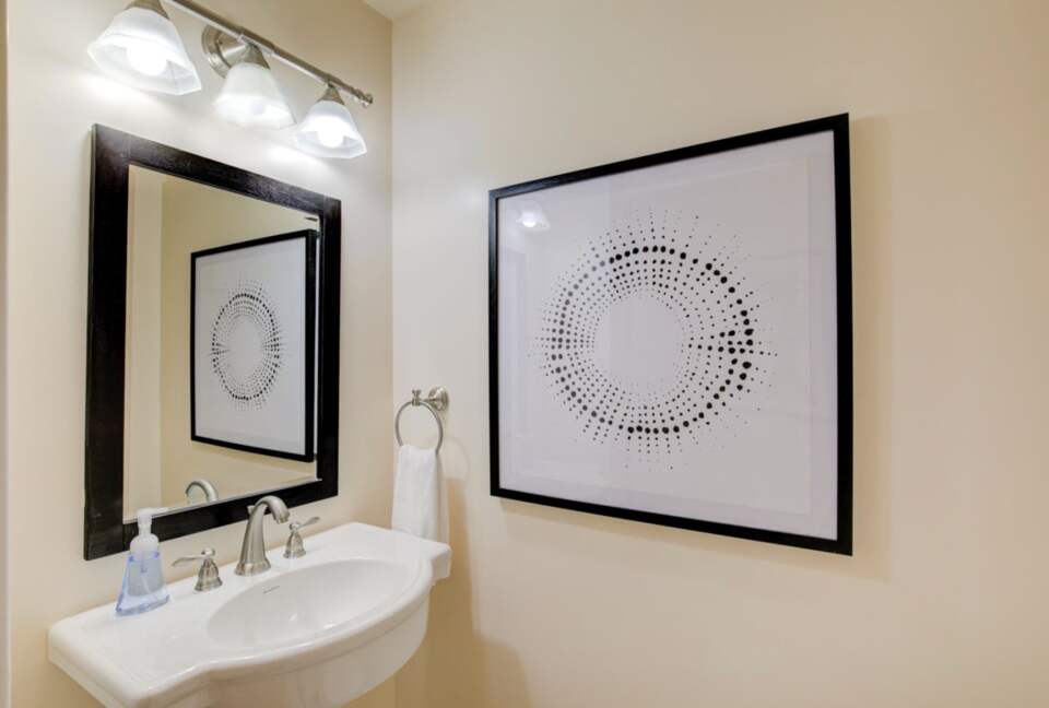 Charlottesville's Historic Downtown Getaway - Charlottesville, Virginia