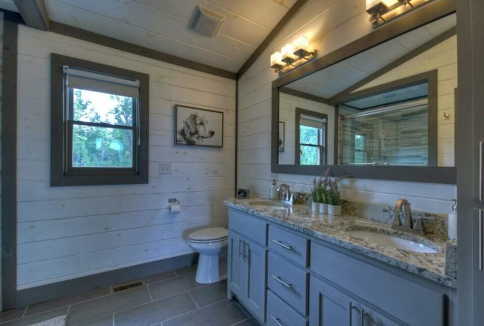 A Cut Above | North Georgia Mountain Home - Blue Ridge, Georgia