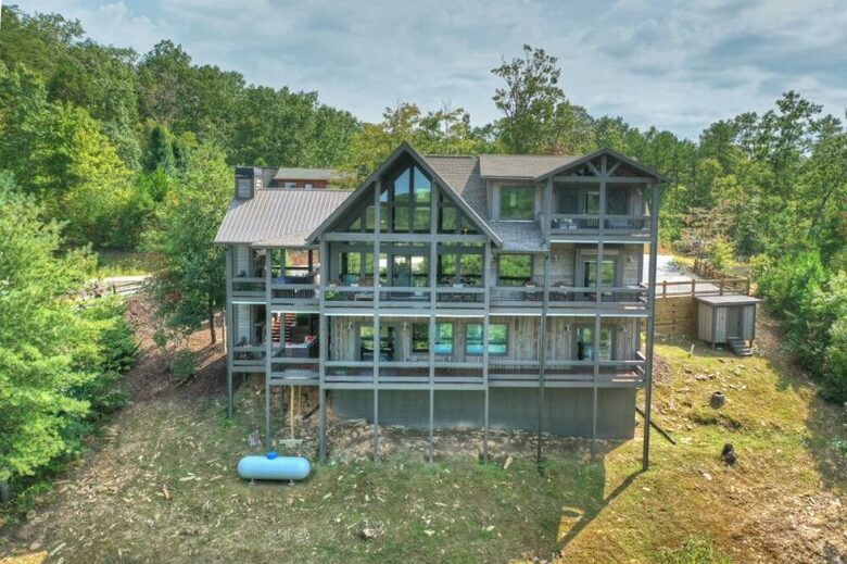 A Cut Above | North Georgia Mountain Home - Blue Ridge, Georgia