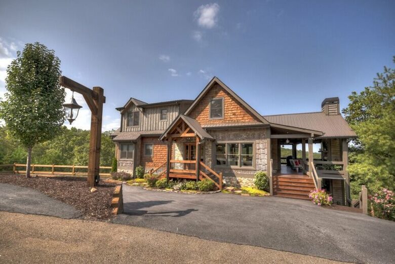A Cut Above | North Georgia Mountain Home - Blue Ridge, Georgia