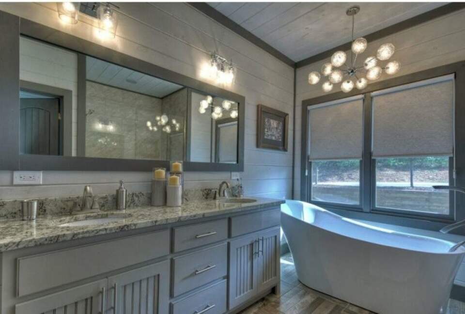 A Cut Above | North Georgia Mountain Home - Blue Ridge, Georgia