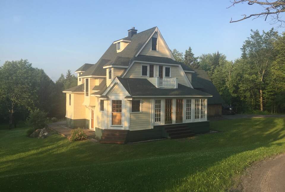 Longwood | Cozy Vermont Country Cottage - West Glover, Vermont