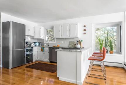 Catskills Lakefront Getaway - Monticello, New York