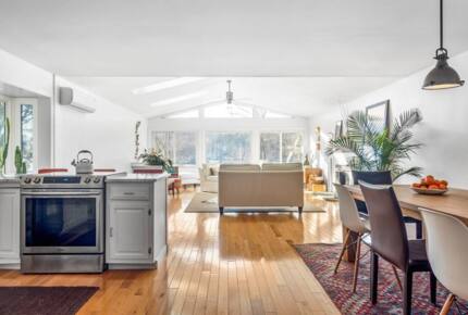 Catskills Lakefront Getaway - Monticello, New York