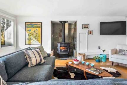 Catskills Lakefront Getaway - Monticello, New York