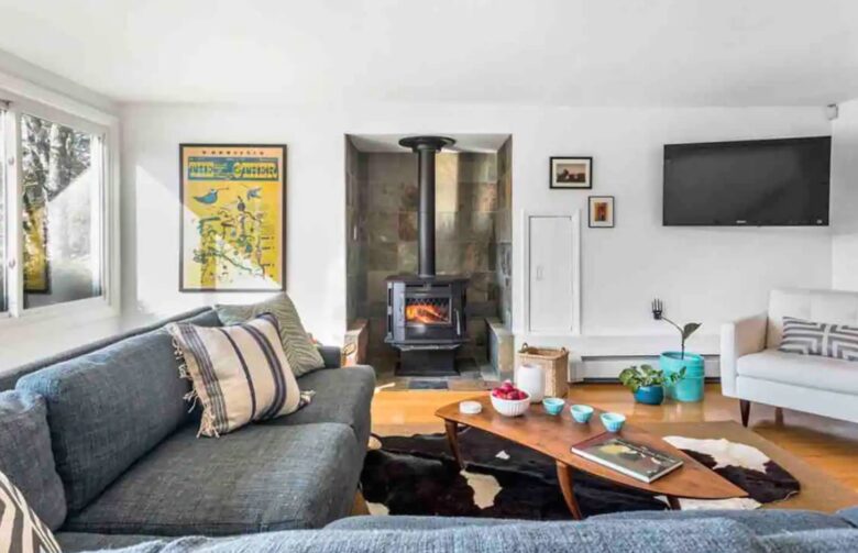 Catskills Lakefront Getaway - Monticello, New York