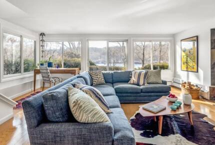 Catskills Lakefront Getaway - Monticello, New York