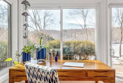 Catskills Lakefront Getaway - Monticello, New York