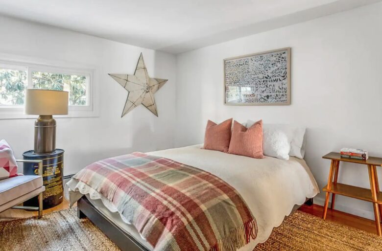 Catskills Lakefront Getaway - Monticello, New York