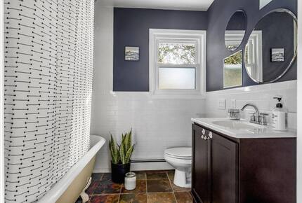 Catskills Lakefront Getaway - Monticello, New York