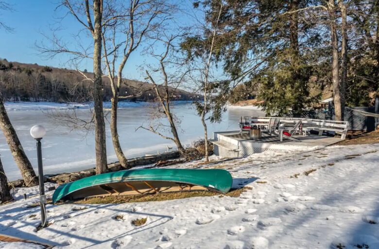 Catskills Lakefront Getaway - Monticello, New York