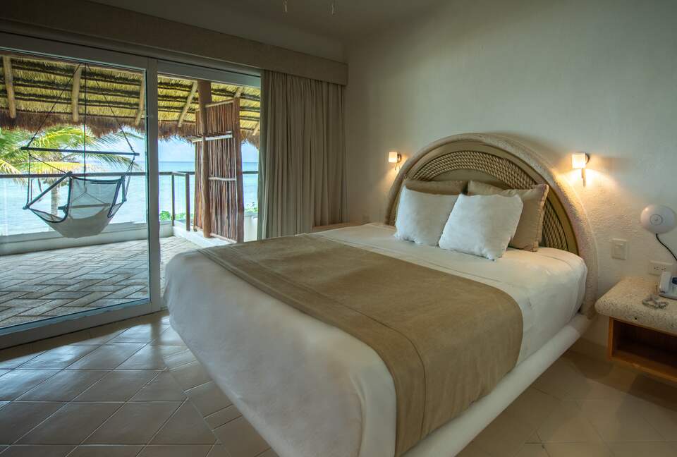 Las Villas Akumal - 3 Bedroom Oceanfront - Tulum, Mexico