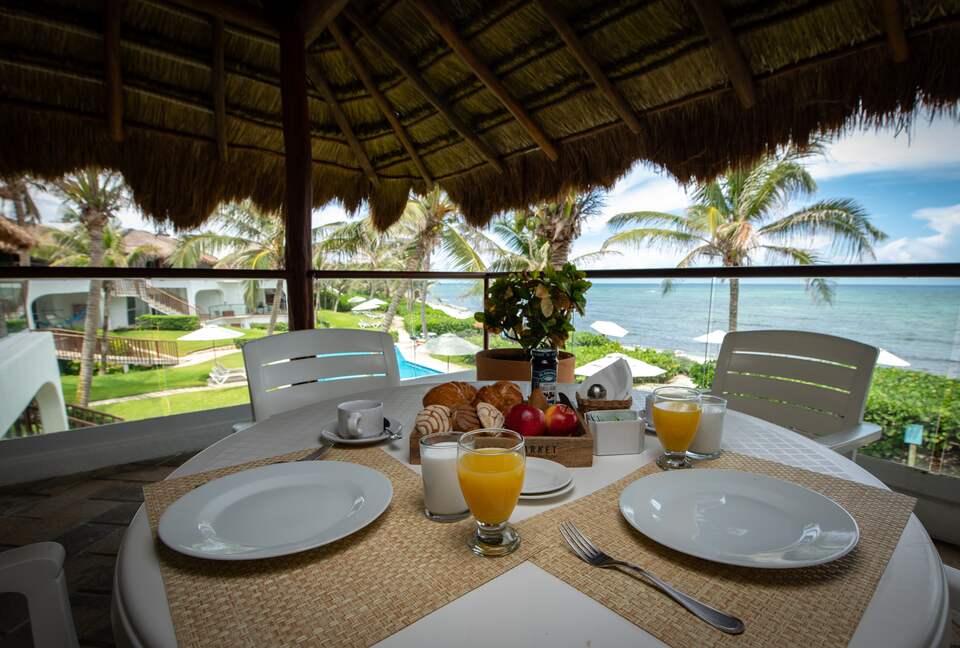 Las Villas Akumal - 3 Bedroom Oceanfront - Tulum, Mexico