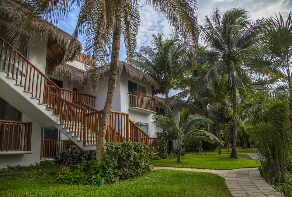 Las Villas Akumal - 3 Bedroom Oceanfront - Tulum, Mexico