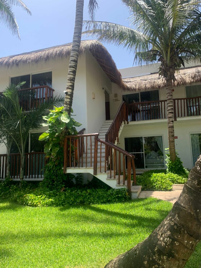 Las Villas Akumal - 3 Bedroom Oceanfront - Tulum, Mexico