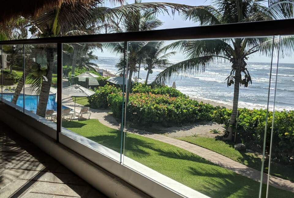 Las Villas Akumal - 3 Bedroom Oceanfront - Tulum, Mexico