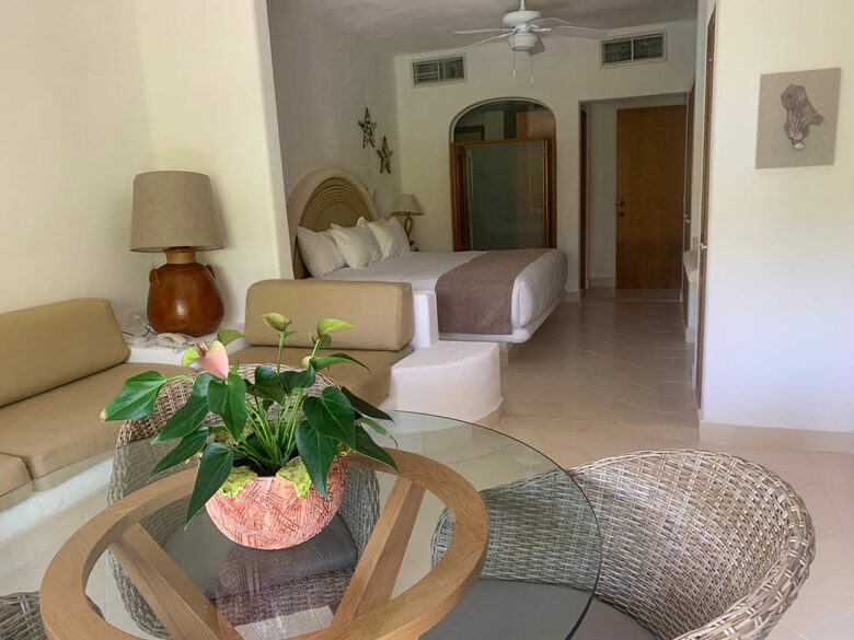 Las Villas Akumal - 3 Bedroom Oceanfront - Tulum, Mexico