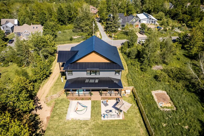 Orchard Villa Retreat - Wolfville, Canada