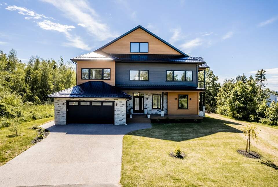 Orchard Villa Retreat - Wolfville, Canada