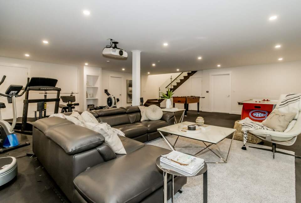 Orchard Villa Retreat - Wolfville, Canada