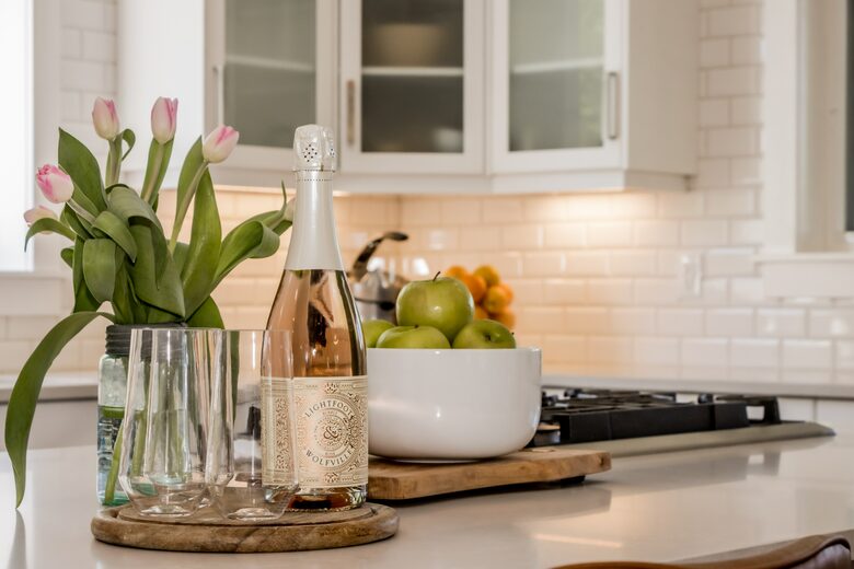 Orchard Villa Retreat - Wolfville, Canada