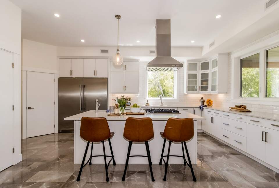 Orchard Villa Retreat - Wolfville, Canada