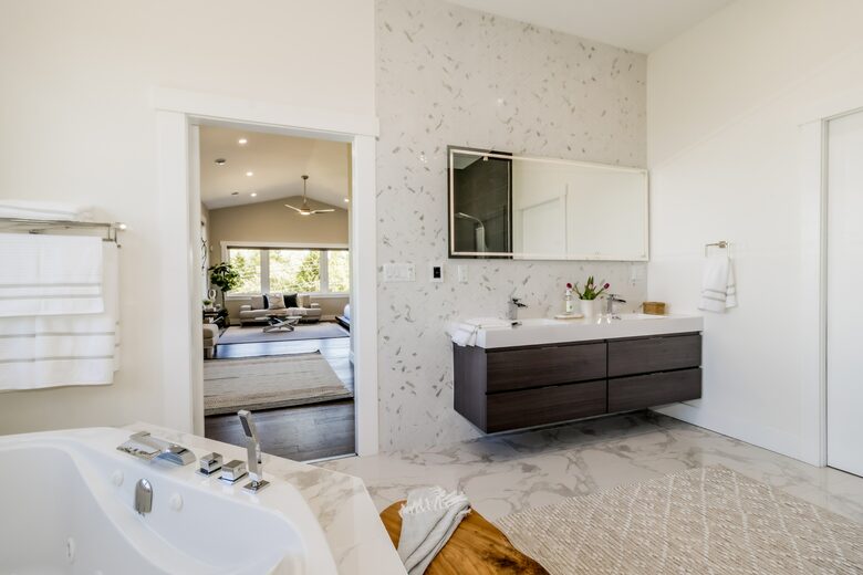 Orchard Villa Retreat - Wolfville, Canada