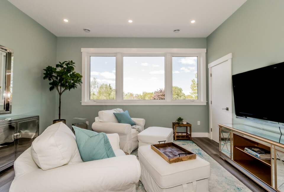 Orchard Villa Retreat - Wolfville, Canada