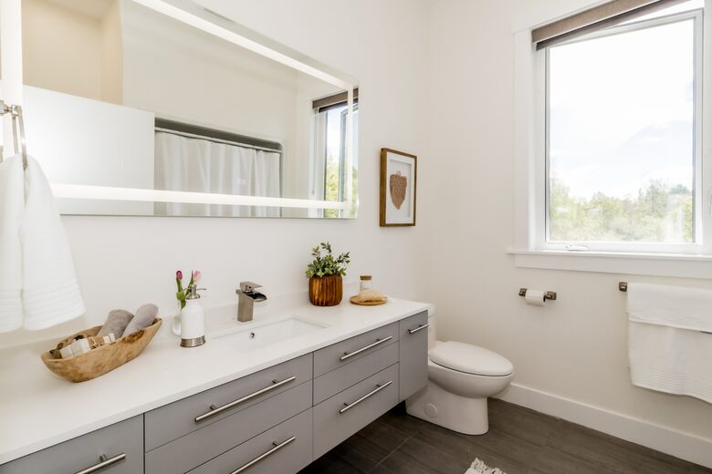 Orchard Villa Retreat - Wolfville, Canada