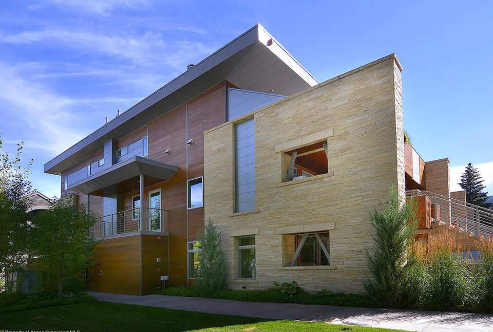 Chic, Cozy Aspen Jewel Box in Center Core - Aspen, Colorado