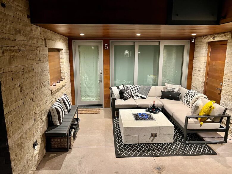 Chic, Cozy Aspen Jewel Box in Center Core - Aspen, Colorado