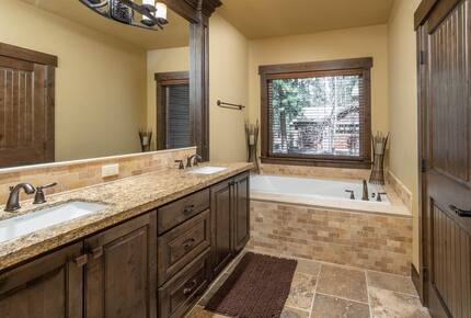 Caldera Springs Getaway - Bend, Oregon