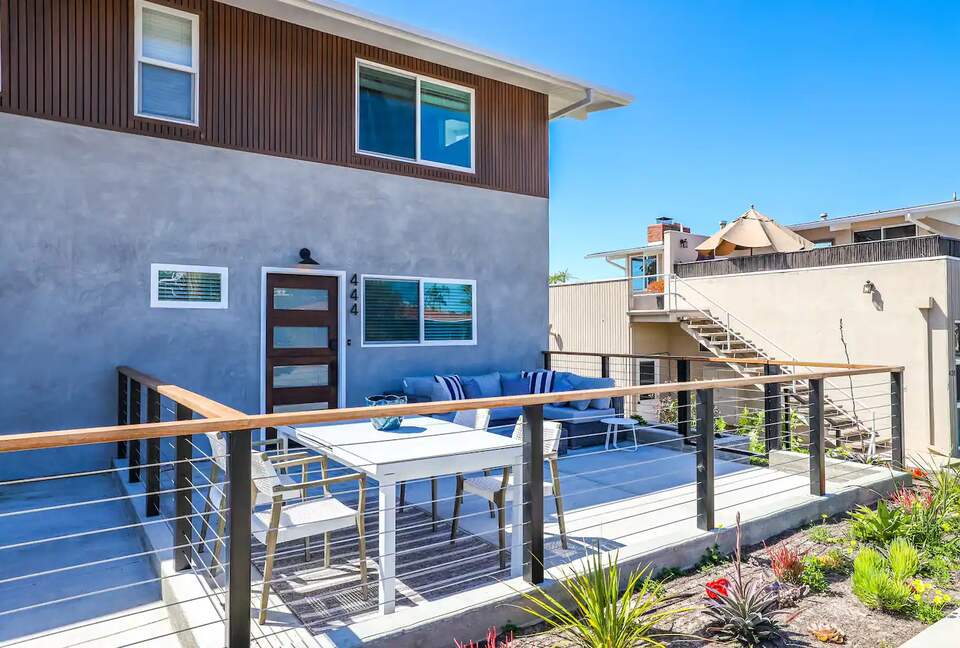 Modern Coastal Two Bedroom Retreat - Corona Del Mar, California