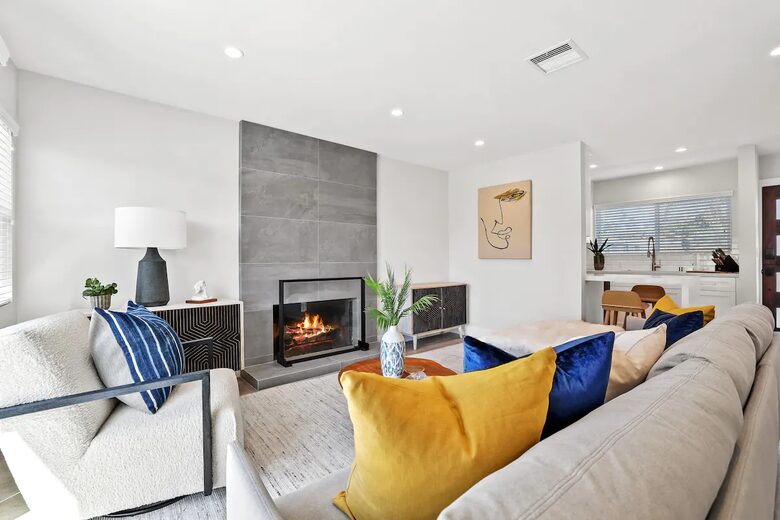Modern Coastal Two Bedroom Retreat - Corona Del Mar, California