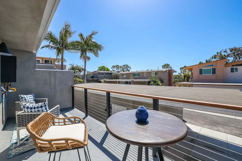 Modern Coastal Two Bedroom Retreat - Corona Del Mar, California