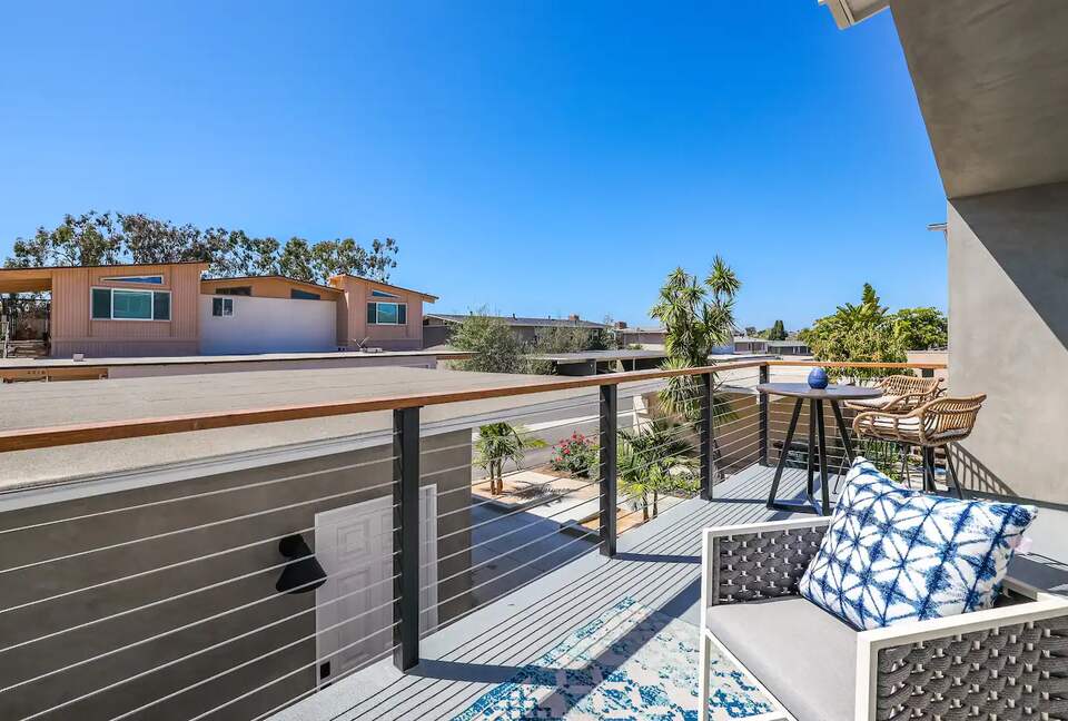 Modern Coastal Two Bedroom Retreat - Corona Del Mar, California