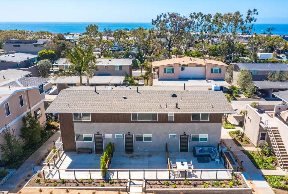 Modern Coastal Two Bedroom Retreat - Corona Del Mar, California
