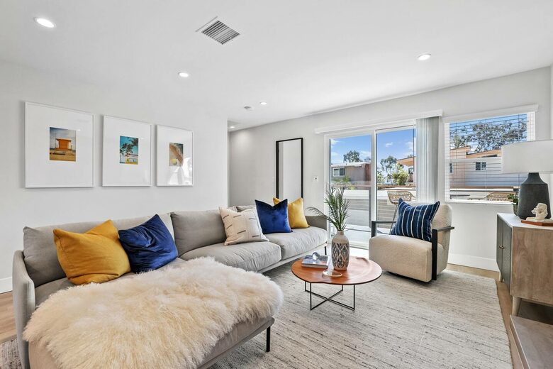 Modern Coastal Two Bedroom Retreat - Corona Del Mar, California