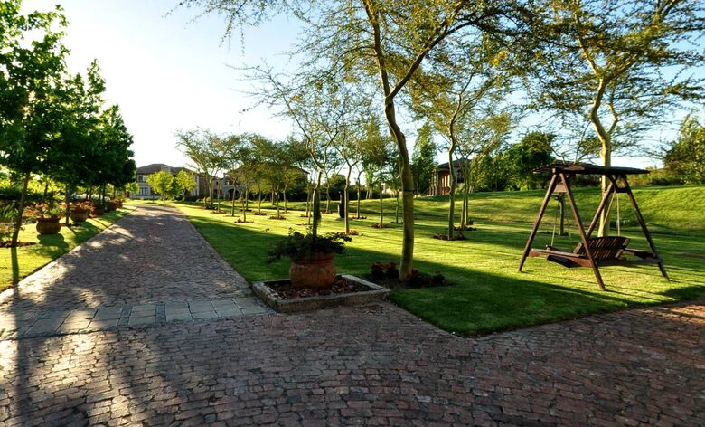 Cape Winelands Villa - Paarl, South Africa